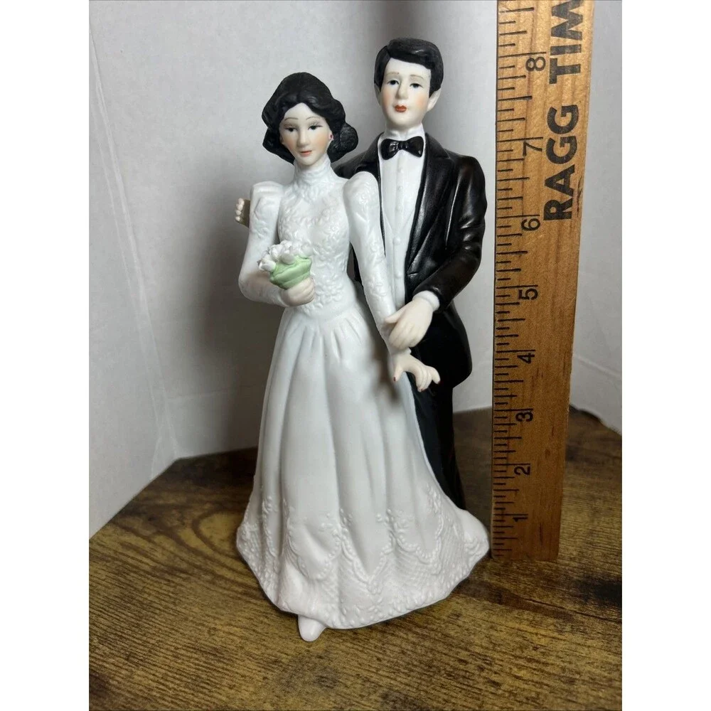 Vtg Porcelain Wedding Figurine Bride Groom Table Decor 8.5” Bridal Shower Love
